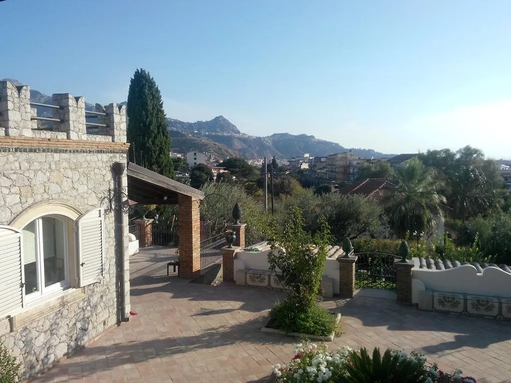 Avocado B&B Beyond Giardini Naxos Bed & Breakfast